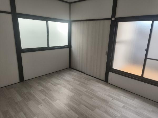 京都市山科区椥辻封シ川町　中古戸建 内観写真（リビング以外の居室）
