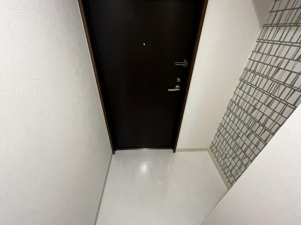 アルモード京都高辻 現地写真（玄関）