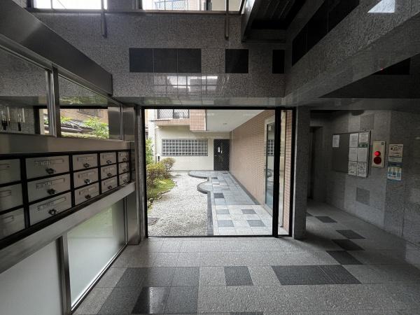 アルモード京都高辻 共用部写真（エントランス）