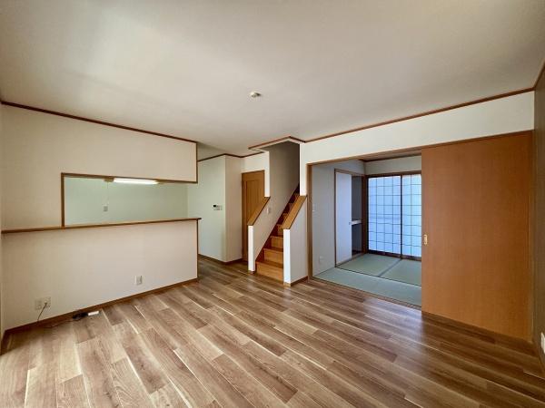 大阪府堺市美原区南余部 内観写真（リビング）