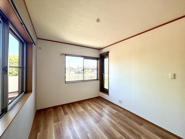 大阪府堺市美原区南余部 内観写真（リビング以外の居室）