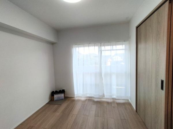 ルミエール桂川 内観写真（リビング以外の居室）