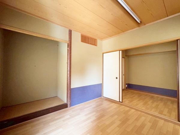大阪市平野区平野南1丁目　中古戸建 内観写真（リビング以外の居室）