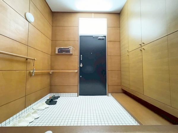 大阪市平野区平野南1丁目　中古戸建 現地写真（玄関）