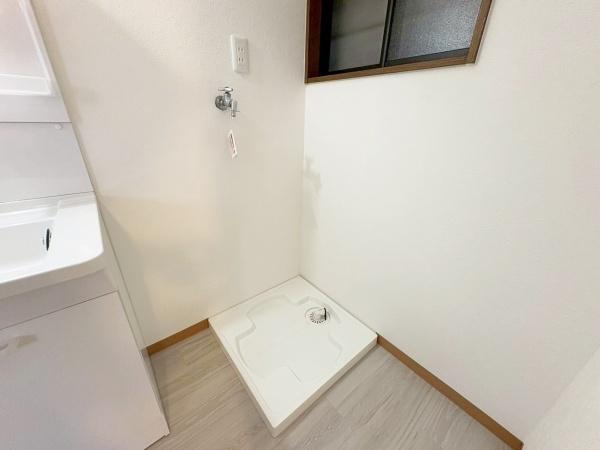 大阪市生野区巽南5丁目　中古戸建 内観写真（洗面台・洗面所）