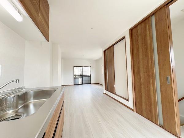 大阪市生野区巽南5丁目　中古戸建 内観写真（リビング）
