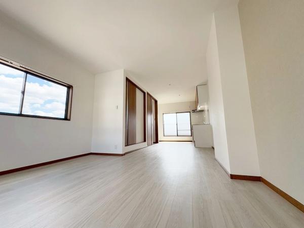 大阪市生野区巽南5丁目　中古戸建 内観写真（リビング）