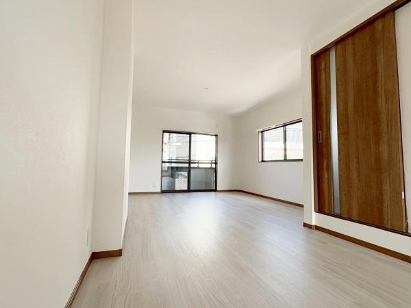 大阪市生野区巽南5丁目　中古戸建 内観写真（リビング）