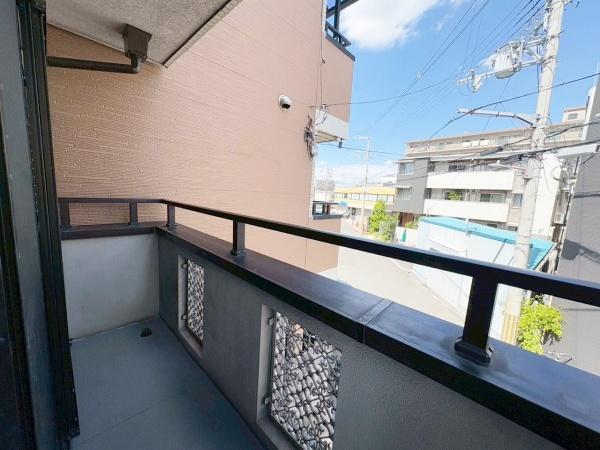 大阪市生野区巽南5丁目　中古戸建 現地写真（バルコニー）