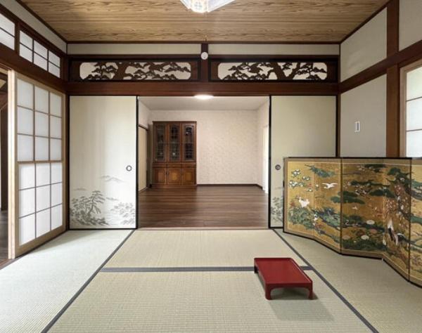 京都市山科区上花山桜谷　中古戸建 内観写真（リビング以外の居室）