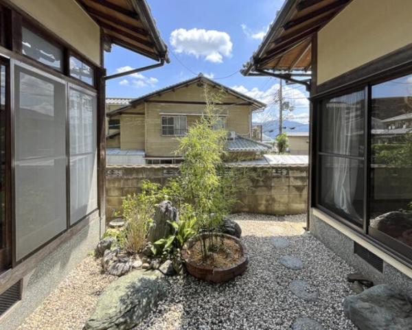 京都市山科区上花山桜谷　中古戸建 現地写真（庭）