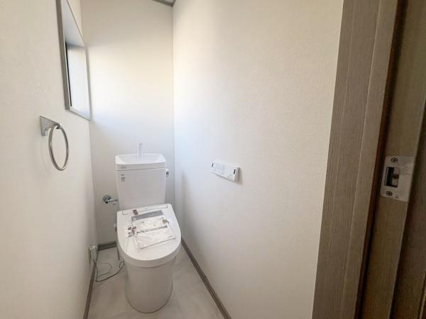 大阪市西成区橘1丁目　中古戸建 内観写真（トイレ）