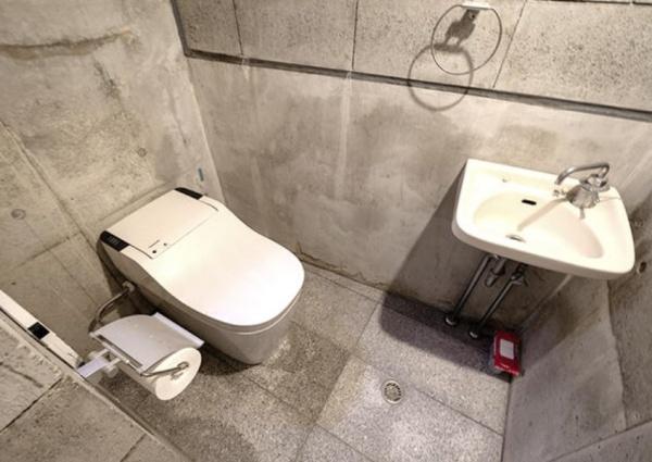 京都市左京区一乗寺松田町　中古戸建 内観写真（トイレ）