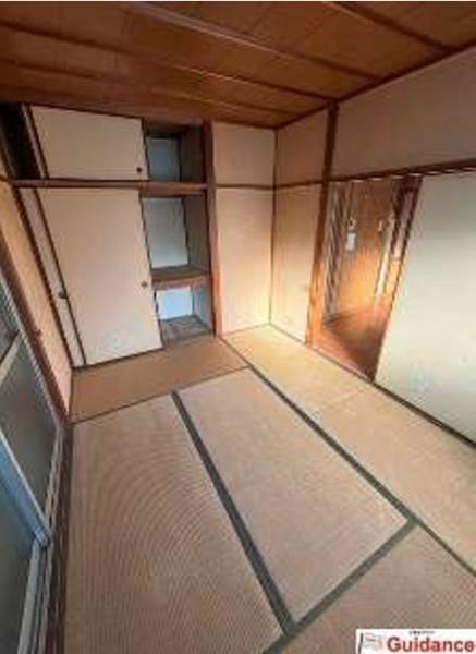 堺市東区草尾　中古戸建 内観写真（リビング以外の居室）