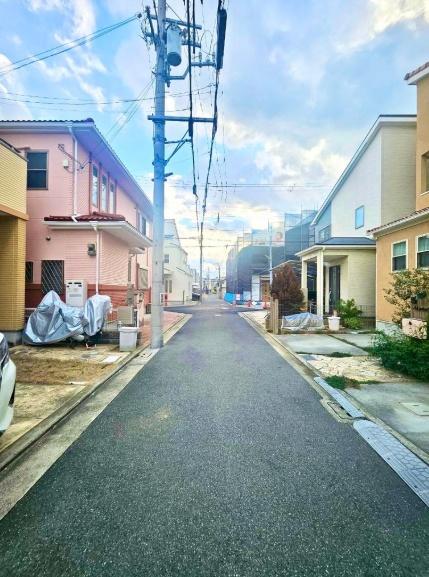 堺市西区浜寺諏訪森町中1丁　中古戸建 現地写真（前面道路含む現地写真）