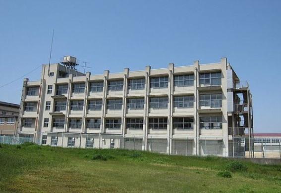 堺市西区浜寺諏訪森町中1丁　中古戸建 中学校