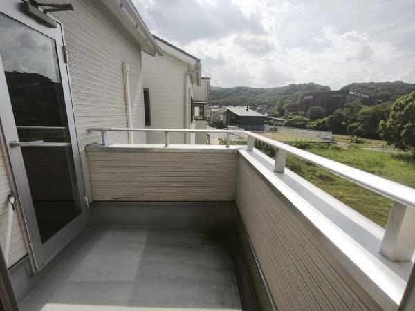 滋賀県大津市大石東6丁目　中古戸建 現地写真（バルコニー）