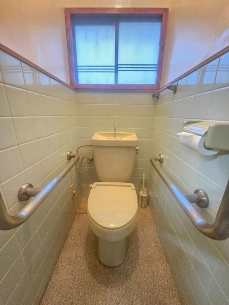大阪市西成区梅南1丁目　中古テラスハウス 内観写真（トイレ）