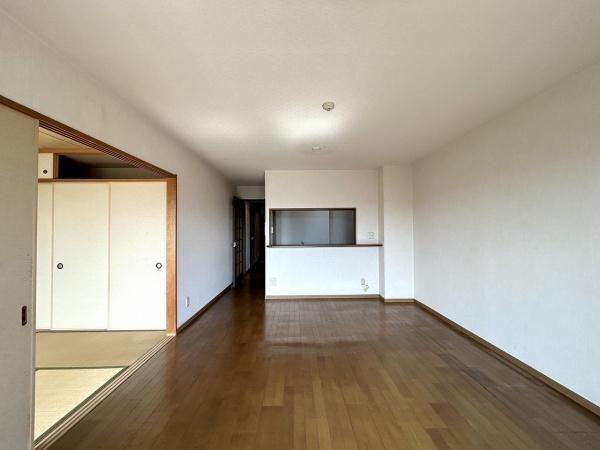 グランコート堺石津川公園 内観写真（リビング）