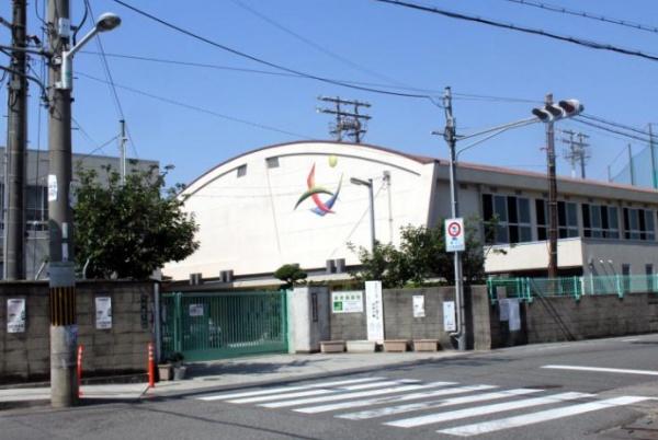 堺市北区南花田町2号棟　新築戸建 中学校