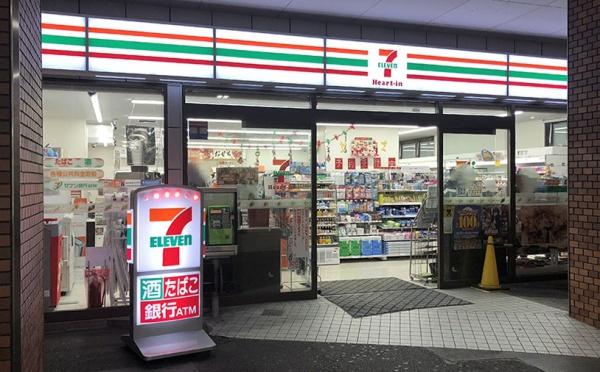 東部コーポ住宅1号棟 コンビニ