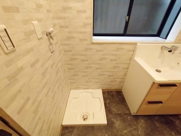 大阪市東淀川区大道南1丁目　中古戸建 内観写真（洗面台・洗面所）