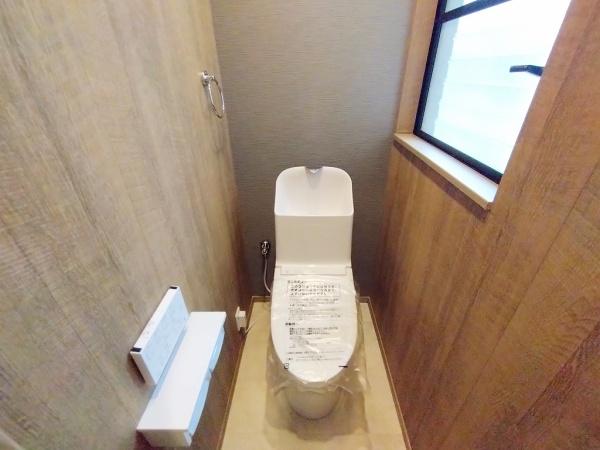 大阪市東淀川区大道南1丁目　中古戸建 内観写真（トイレ）