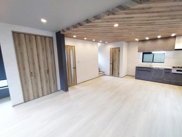 大阪市東淀川区大道南1丁目　中古戸建 内観写真（リビング）