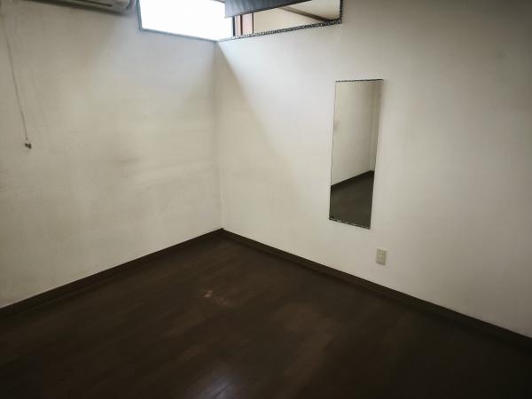 京都市東山区今熊野南日吉町　中古戸建 内観写真（リビング以外の居室）