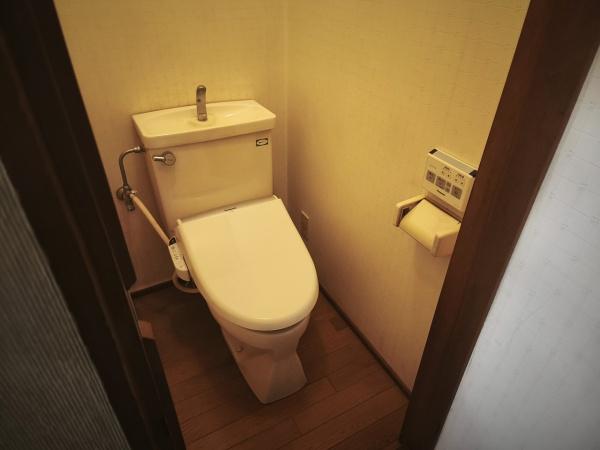 京都市東山区今熊野南日吉町　中古戸建 内観写真（トイレ）