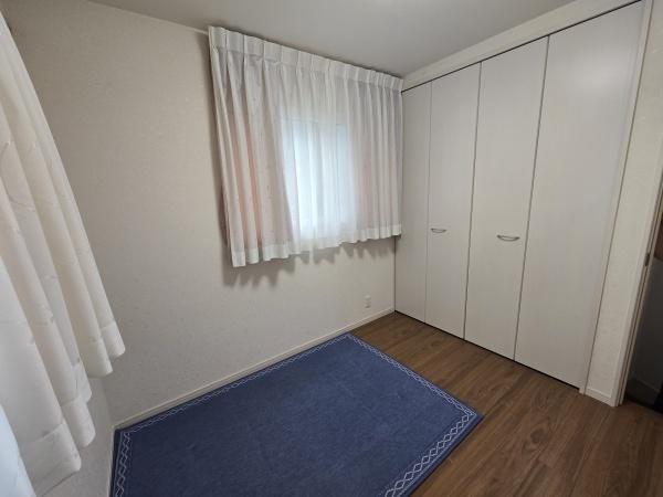豊中市石橋麻田町　中古戸建 内観写真（リビング以外の居室）