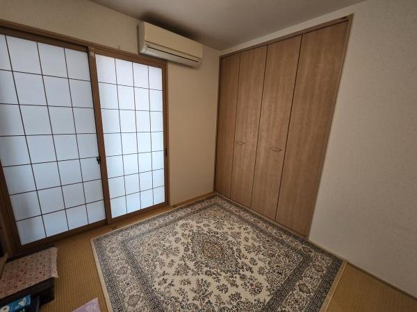 豊中市石橋麻田町　中古戸建 内観写真（リビング以外の居室）
