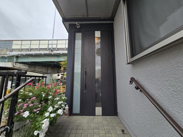 豊中市石橋麻田町　中古戸建 現地写真（玄関）