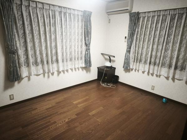滋賀県大津市仰木の里東5丁目　中古戸建 内観写真（リビング以外の居室）