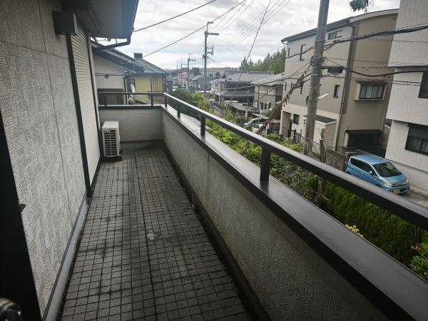 滋賀県大津市仰木の里東5丁目　中古戸建 現地写真（バルコニー）