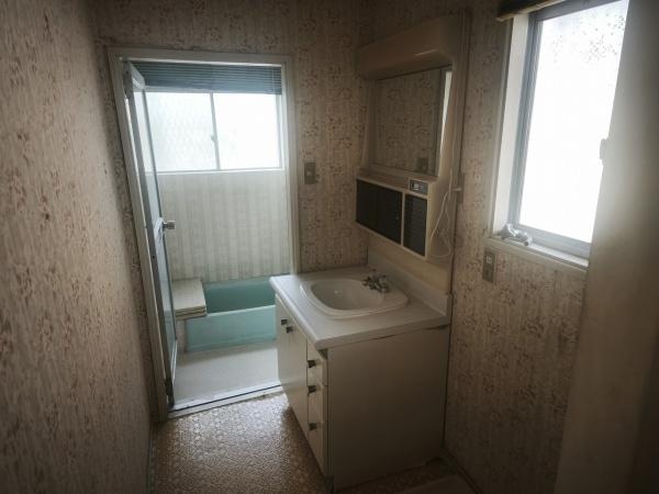 滋賀県大津市水明2丁目　中古戸建 内観写真（洗面台・洗面所）
