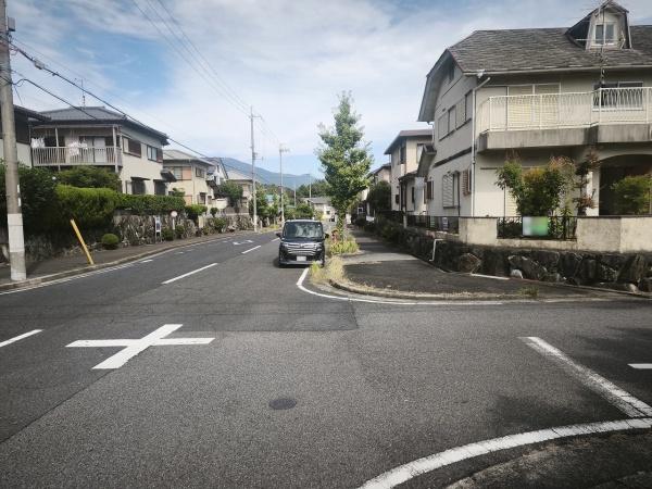 滋賀県大津市水明2丁目　中古戸建 現地写真（前面道路含む現地写真）