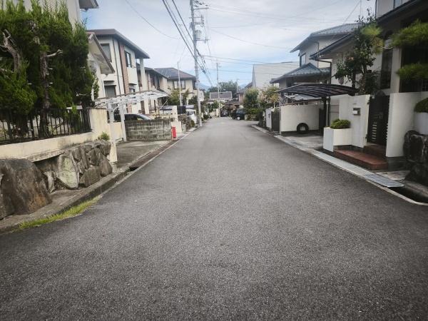 滋賀県大津市水明2丁目　中古戸建 現地写真（前面道路含む現地写真）