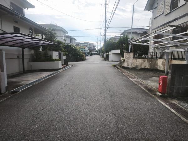 滋賀県大津市水明2丁目　中古戸建 現地写真（前面道路含む現地写真）