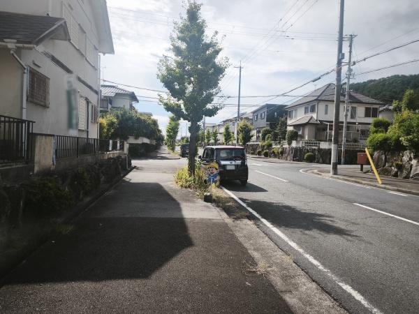 滋賀県大津市水明2丁目　中古戸建 現地写真（前面道路含む現地写真）