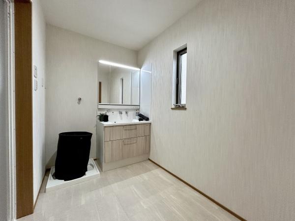 堺市南区深阪南　中古戸建 内観写真（洗面台・洗面所）