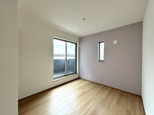 堺市南区深阪南　中古戸建 内観写真（リビング以外の居室）