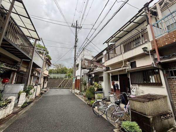 堺市西区浜寺石津町西4丁　中古テラスハウス 現地写真（前面道路含む現地写真）