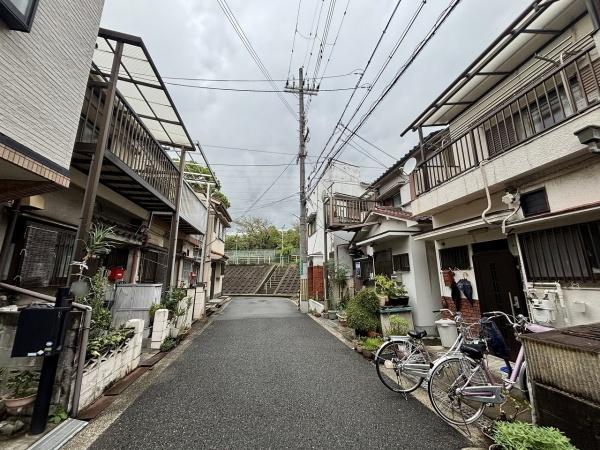 堺市西区浜寺石津町西4丁　中古テラスハウス 現地写真（前面道路含む現地写真）