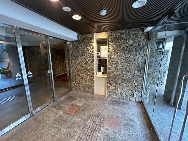 リソシエレスティーナ御所南 共用部写真（エントランス）