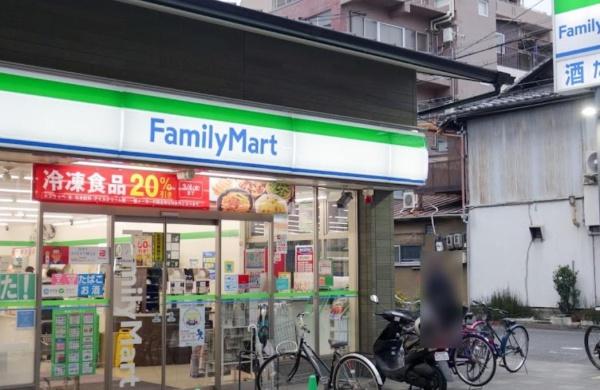 リソシエレスティーナ御所南 コンビニ