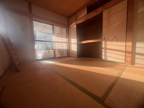 松原市河合3丁目　中古戸建 内観写真（リビング以外の居室）