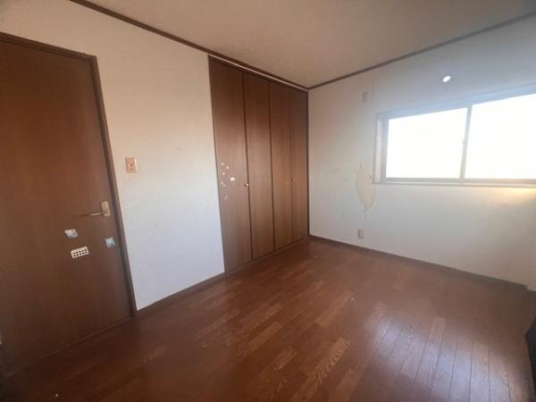 松原市河合3丁目　中古戸建 内観写真（リビング以外の居室）