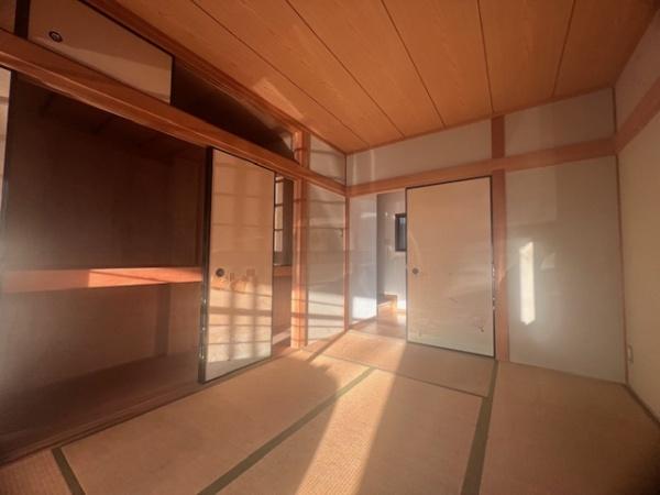 松原市河合3丁目　中古戸建 内観写真（リビング以外の居室）