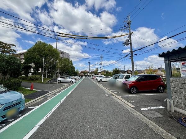 泉北御池台第一住宅7棟 共用部写真（駐車場）